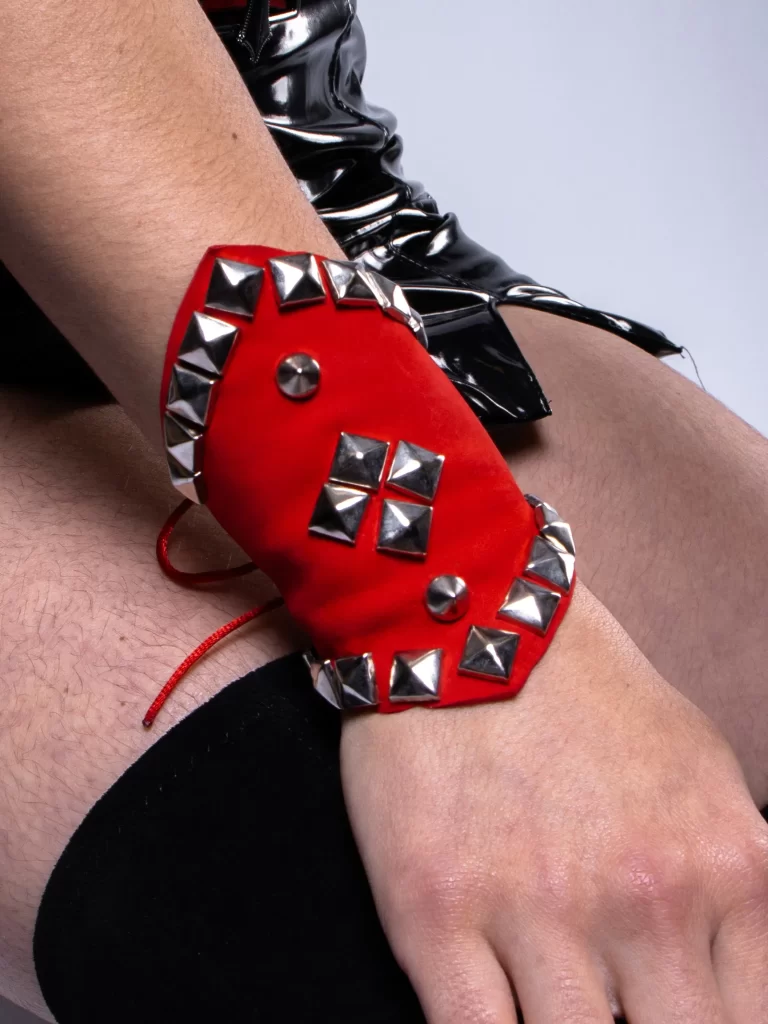 Braçadeira High Voltage